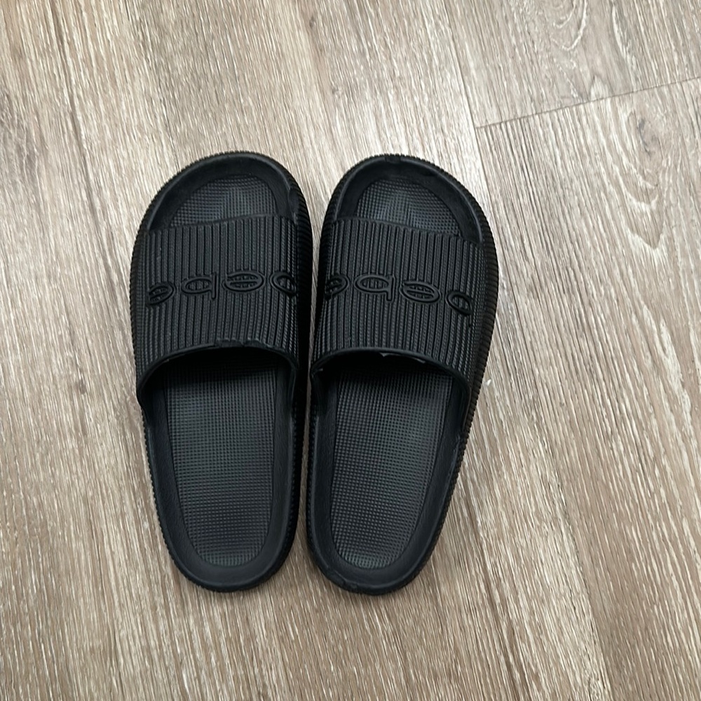 Bebe slipper